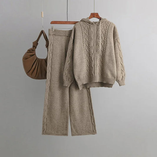 Clare | Comfortable knitwear set